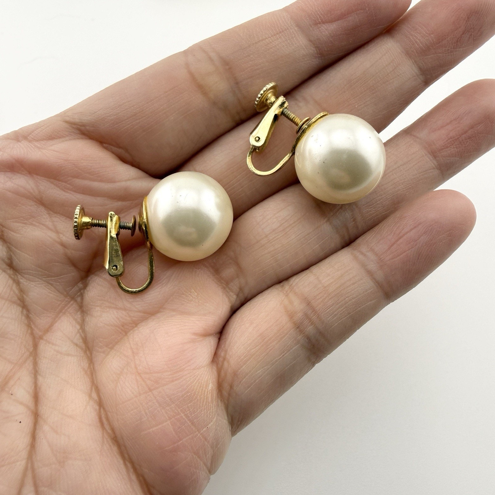Vintage Marvella Faux Pearl Clip On Earrings Gold Tone Classic Bridal 15$